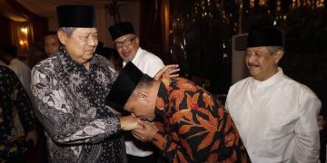 Gatot Cium Tangan SBY, Golkar Yakin PD Objektif Tentukan Koalisi