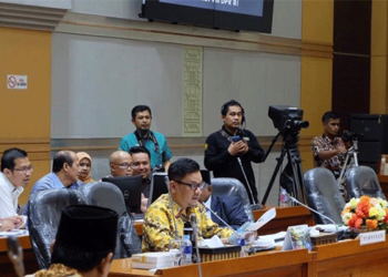 Komisi VIII DPR RI & Pemerintah Bahas RUU Pekerja Sosial