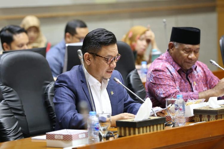 RUU Pekerja Sosial Disahkan Menjadi UU