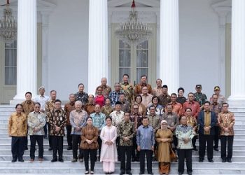 Demi Kesinambungan, Jokowi Pertahankan Sejumlah Menteri