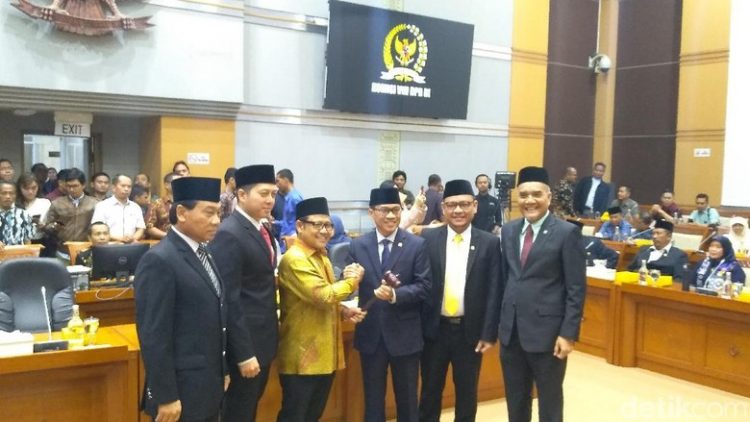 Pimpinan Komisi VIII Resmi Ditetapkan