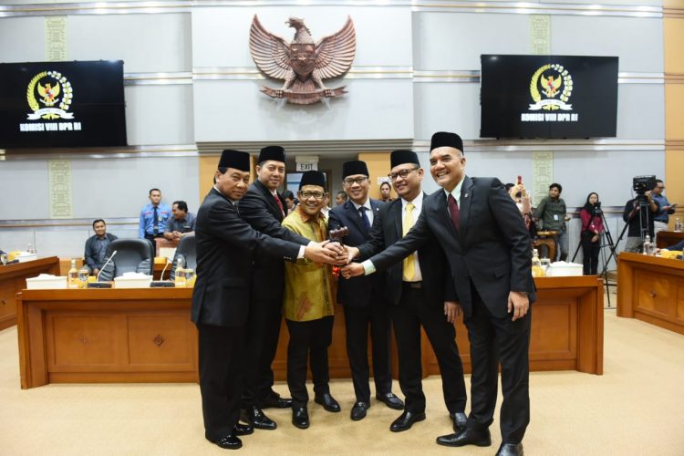 Pimpinan Komisi VIII Resmi Ditetapkan