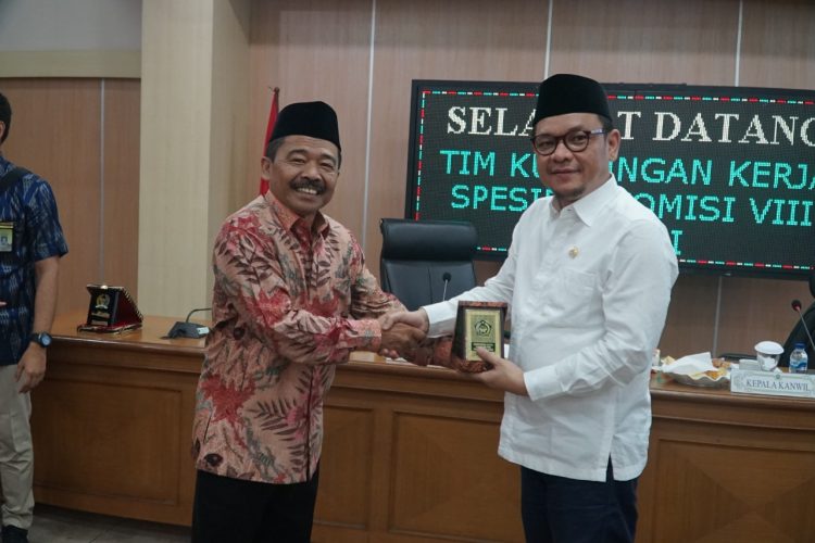 Harus ada Pertimbangan Efisiensi Pembangunan Asrama Haji Majalengka