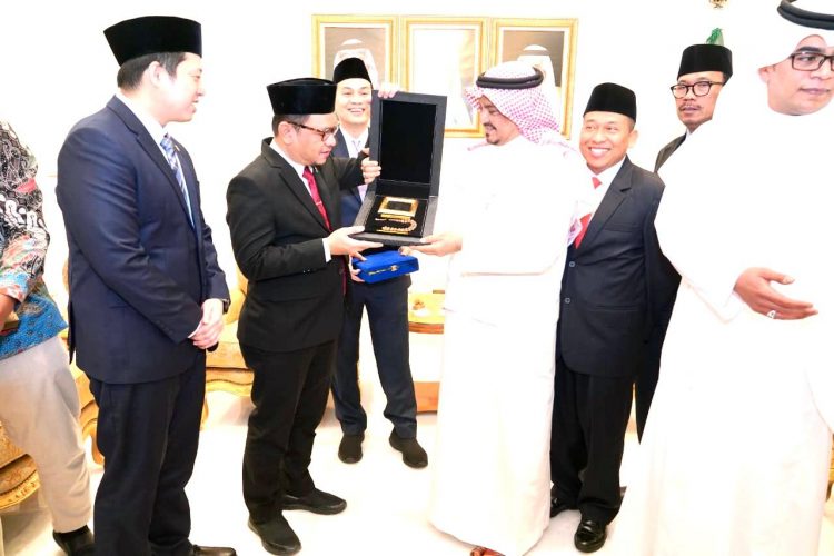 DPR RI Bertemu Menteri Haji Arab Saudi Membahas Kuota Haji Indonesia