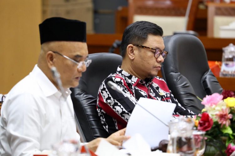 Ace Hasan: Kemensos Akan “Babak Belur” Jika tak Punya Data Kemiskinan yang Valid