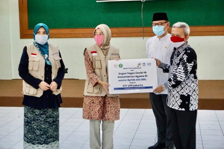 Bantu Mahasiswa Terdampak Covid-19, Ace Hasan Berzakat & Salurkan Bantuan Melalui STF UIN Jakarta