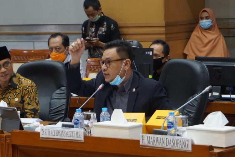 Ace Ingatkan Kemenag Berhati-Hati Soal Kebijakan New Normal di Pesantren