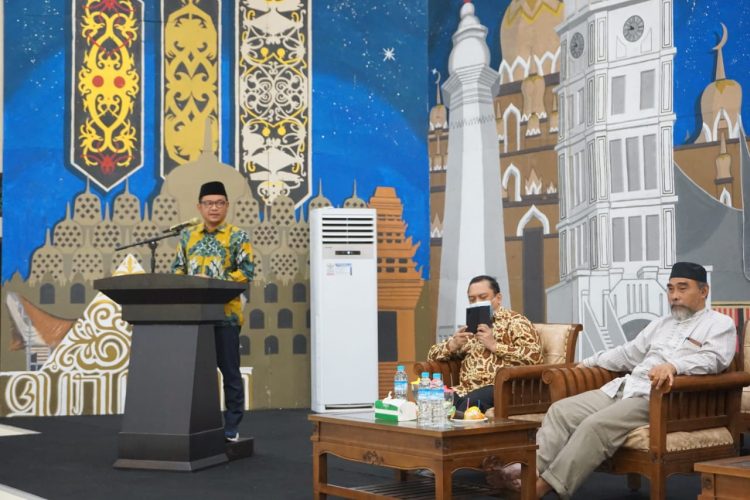 Ace Hasan: Alumni Pesantren Harus Punya Kepercayaan Diri
