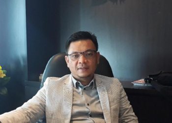 Golkar Tak Setuju Foto Jokowi Disejajarkan Soeharto: Beda!