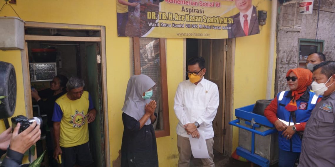 Ace Hasan Tinjau Program Rutilahu di Padalarang Bandung Barat