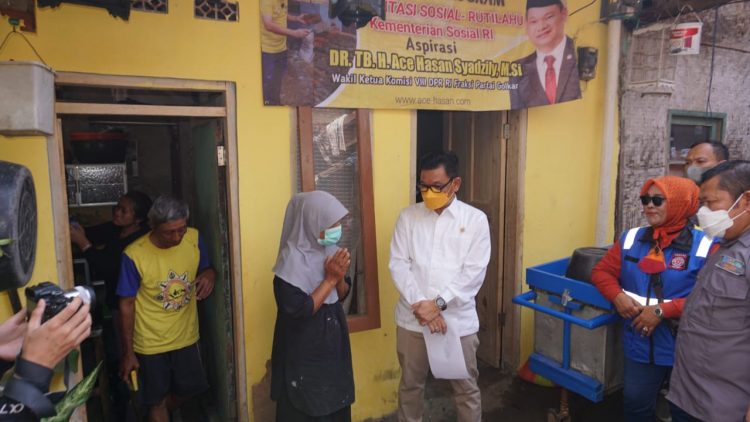 Ace Hasan Tinjau Program Rutilahu di Padalarang Bandung Barat