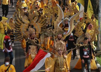 Pekerja Seni Kreatif Ikut Ramaikan Jalan Sehat Golkar Jabar