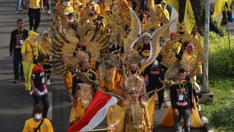 Pekerja Seni Kreatif Ikut Ramaikan Jalan Sehat Golkar Jabar