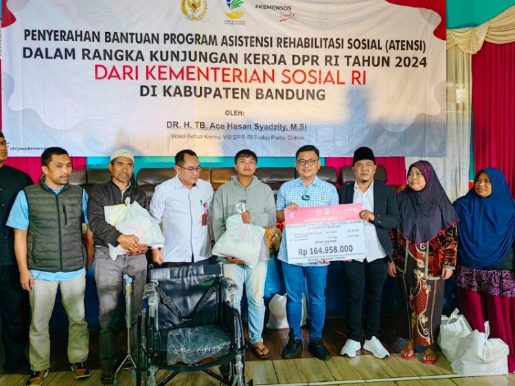 Kertasari Rawan Longsor, Ace Hasan Berpesan Agar Menjaga Lingkungan