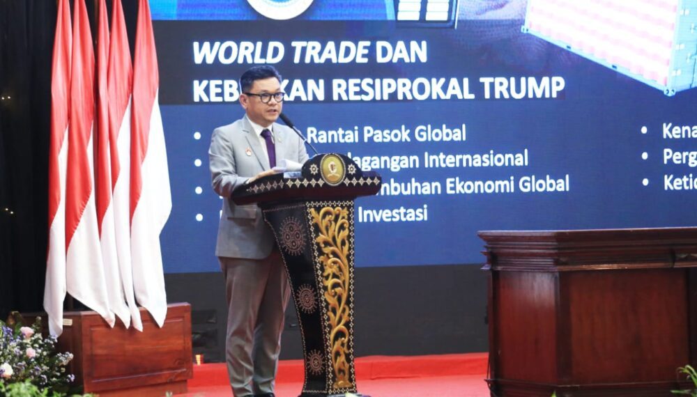 Buka P3N Angkatan XXV, Gubernur Lemhannas Tb. Ace Hasan Syadzily Ajak Peserta Perkuat Kepemimpinan Strategis Hadapi Geopolitik Global