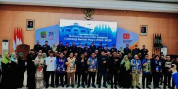 Gubernur Lemhanas, Ace Hasan Kukuhkan Pengurus IKALUIN Bekasi Raya